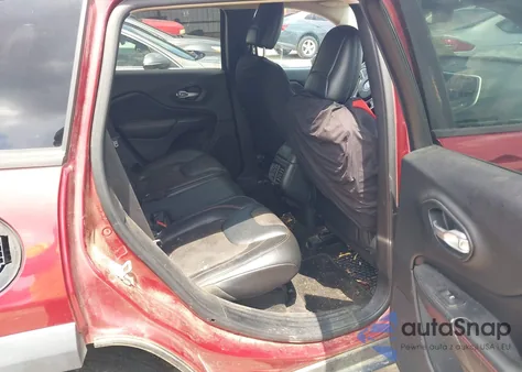 2015 Jeep Cherokee Trailhawk from USA, damaged, VIN 1C4PJMBS6FW746444